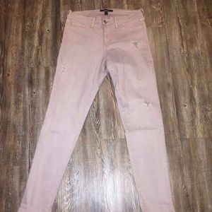 Distressed skinny jeans